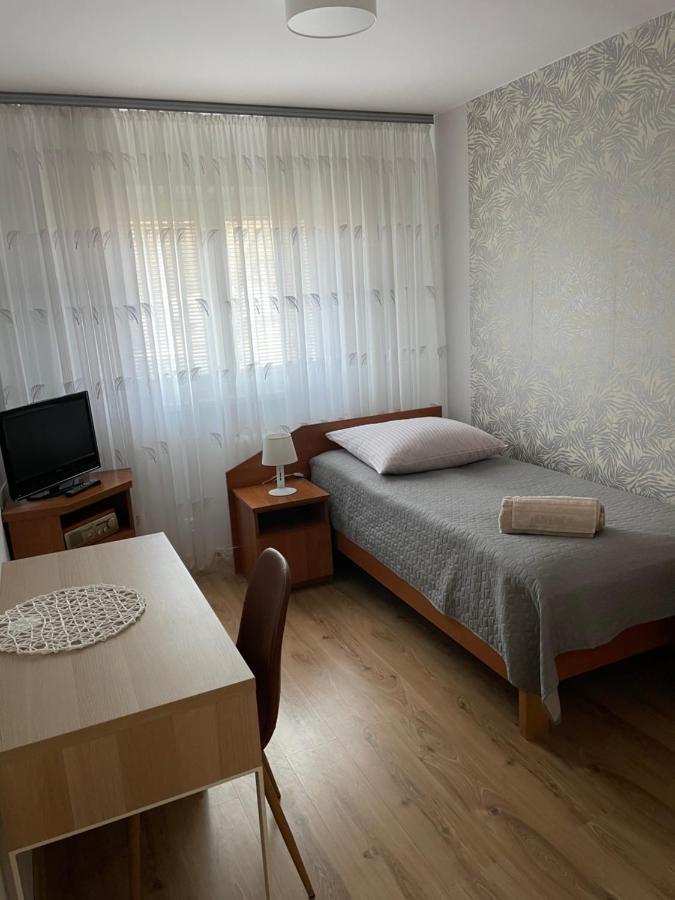 Pokoje Goscinne O-Es-Ha Varsovie Extérieur photo
