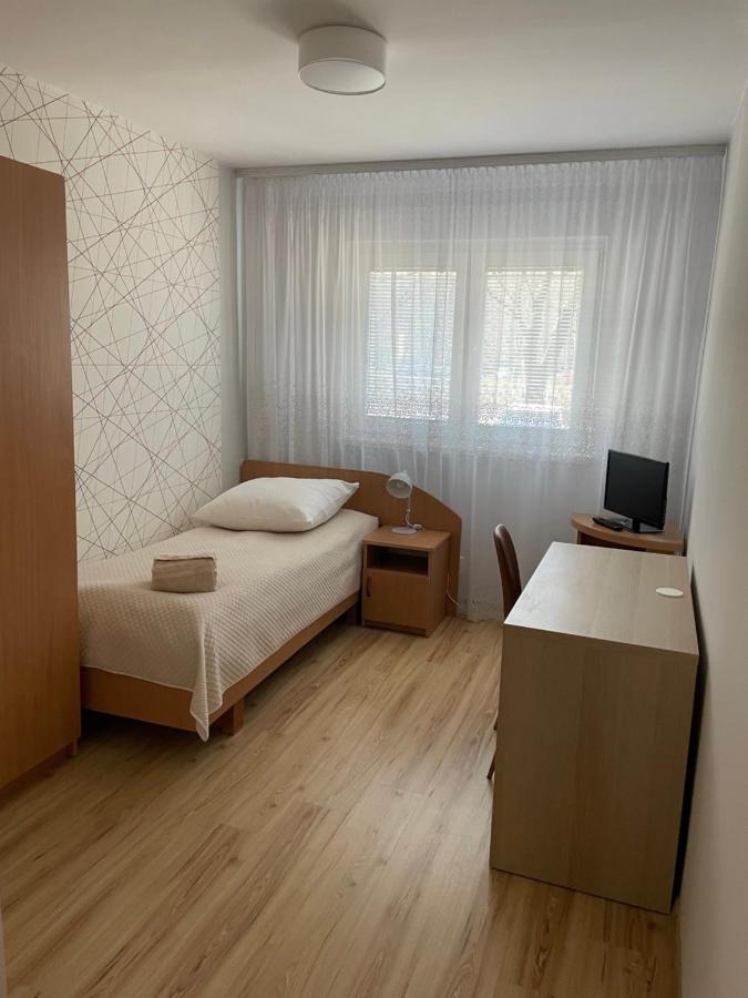 Pokoje Goscinne O-Es-Ha Varsovie Extérieur photo