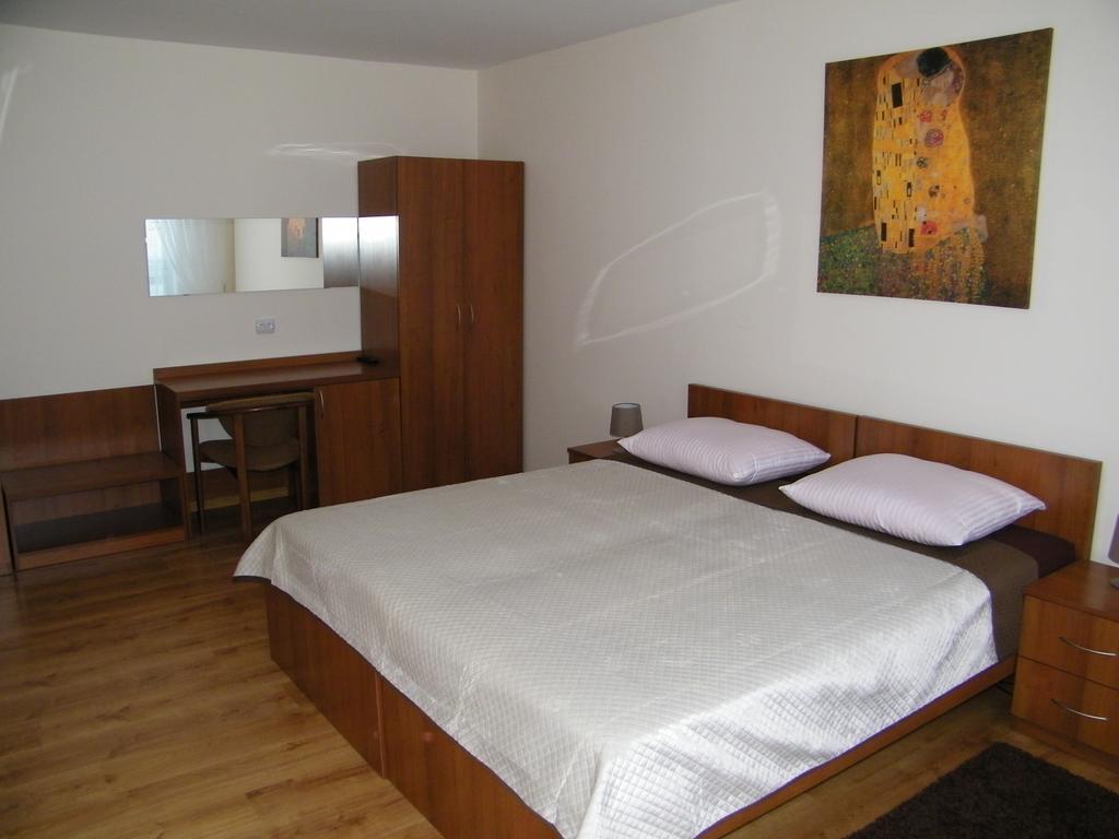 Pokoje Goscinne O-Es-Ha Varsovie Extérieur photo